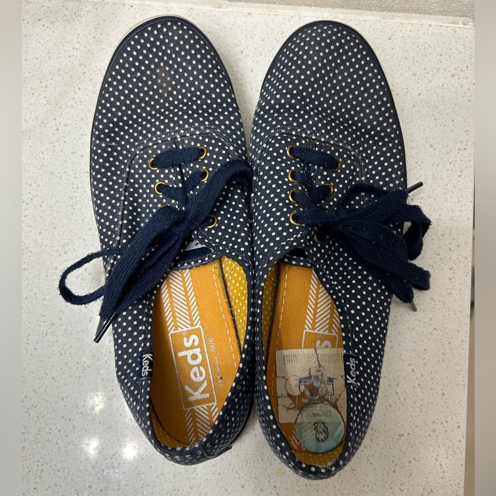 Keds Dark Blue Sneakers with White Polka Dots. Size 6